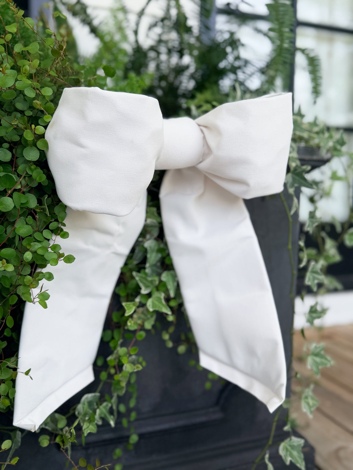 Holiday Heritage 12-Inch Two Loop White Outdura Bow