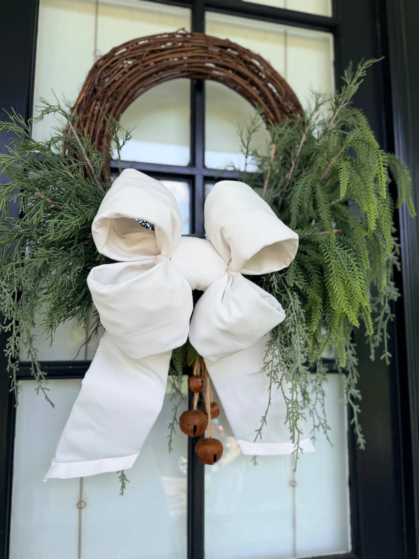 Holiday Heritage 12-Inch Four Loop White Outdura Bow
