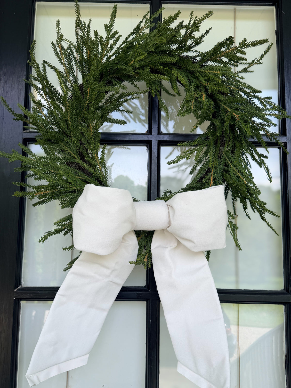 Holiday Heritage 12-Inch Two Loop White Outdura Bow