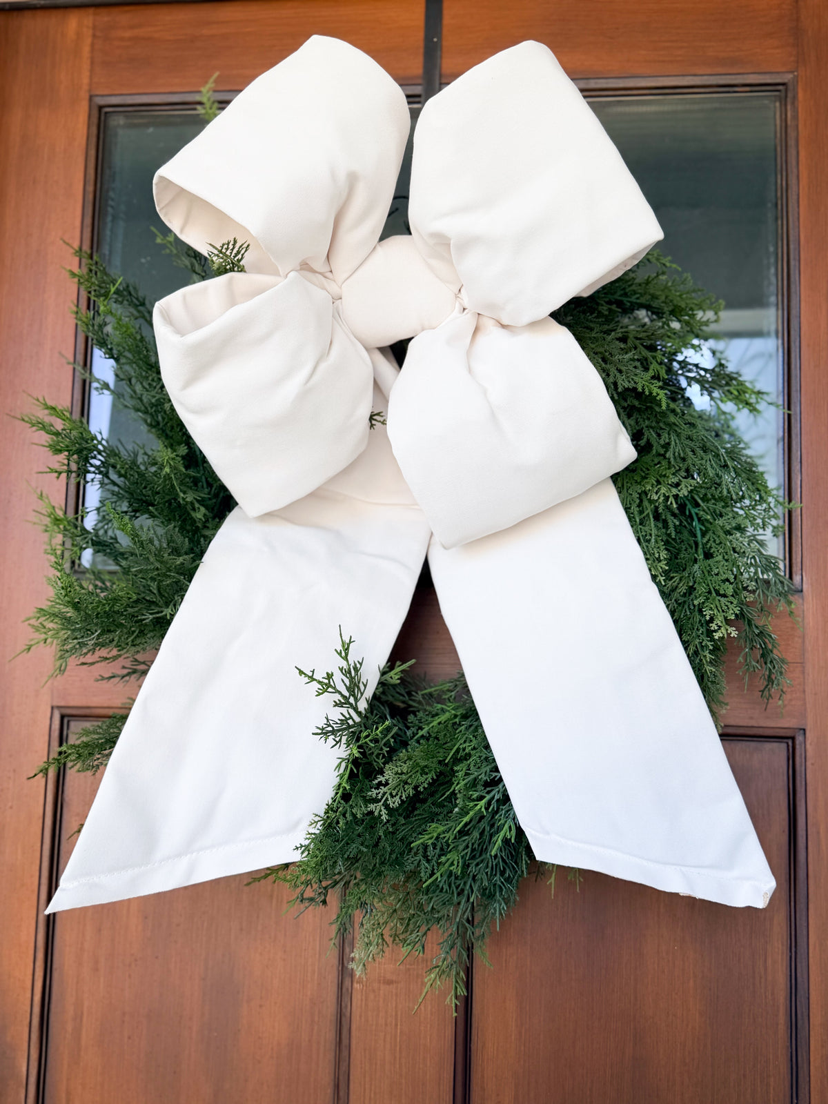 Holiday Heritage 18-Inch Four Loop White Outdura Bow