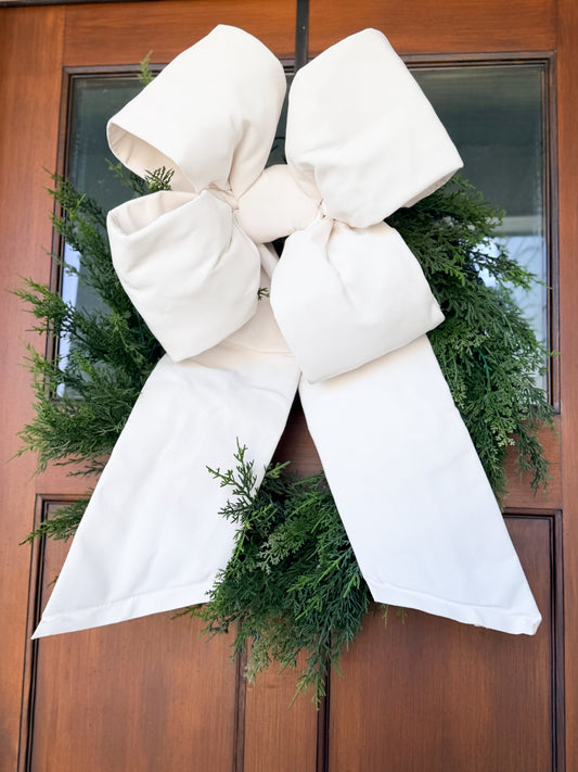 Holiday Heritage 18-Inch Four Loop White Outdura Bow